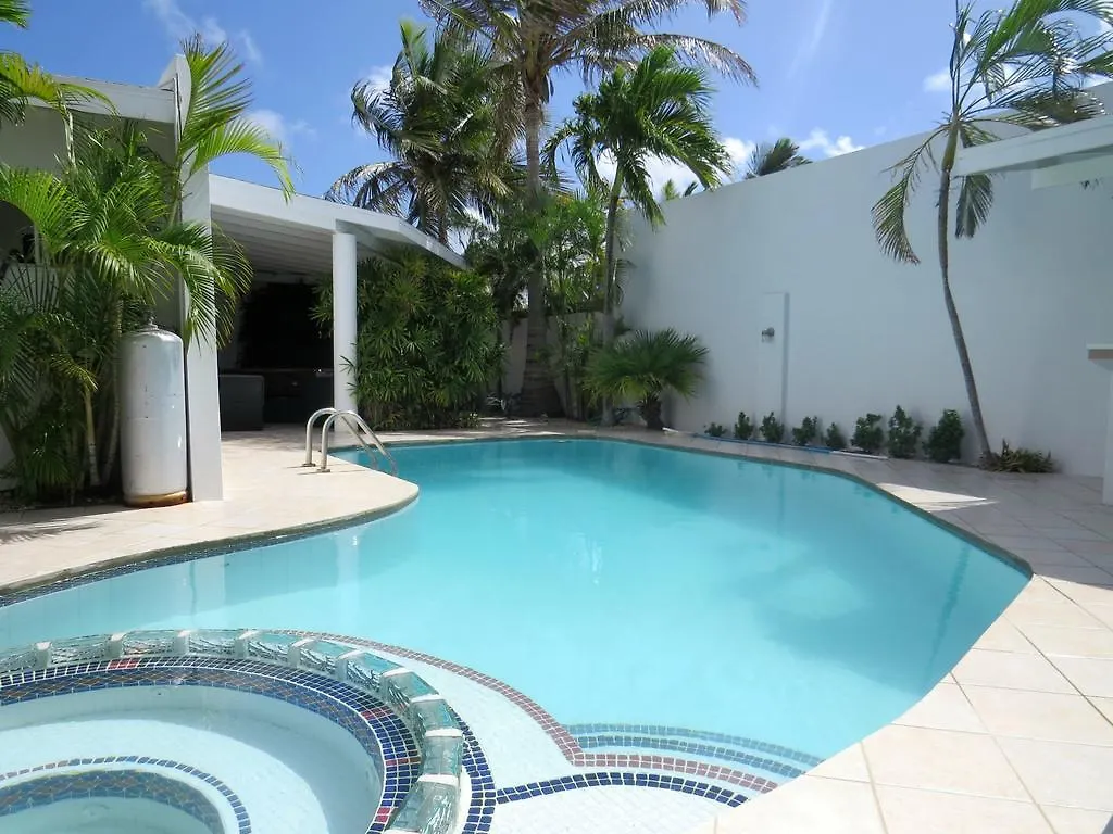 Tanki Leendert Palm Beach Vacation Villa Tanki Leendert